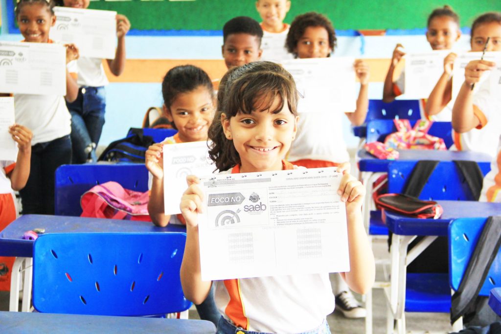 Educaç~eo em Bel