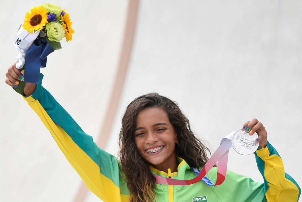 Com apenas 13 anos e 203 dias, a atleta brasileira tornou-se a 7ª medalhista mais jovem em toda a história dos Jogos de Olímpicos de Verão/Reprodução