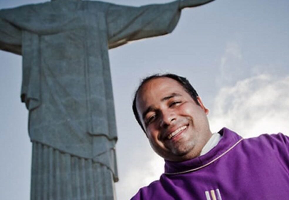 Padre Omar Raposo foi impedido de subir ao monumento por seguranças do Parque Nacional da Tijucana/Reprodução