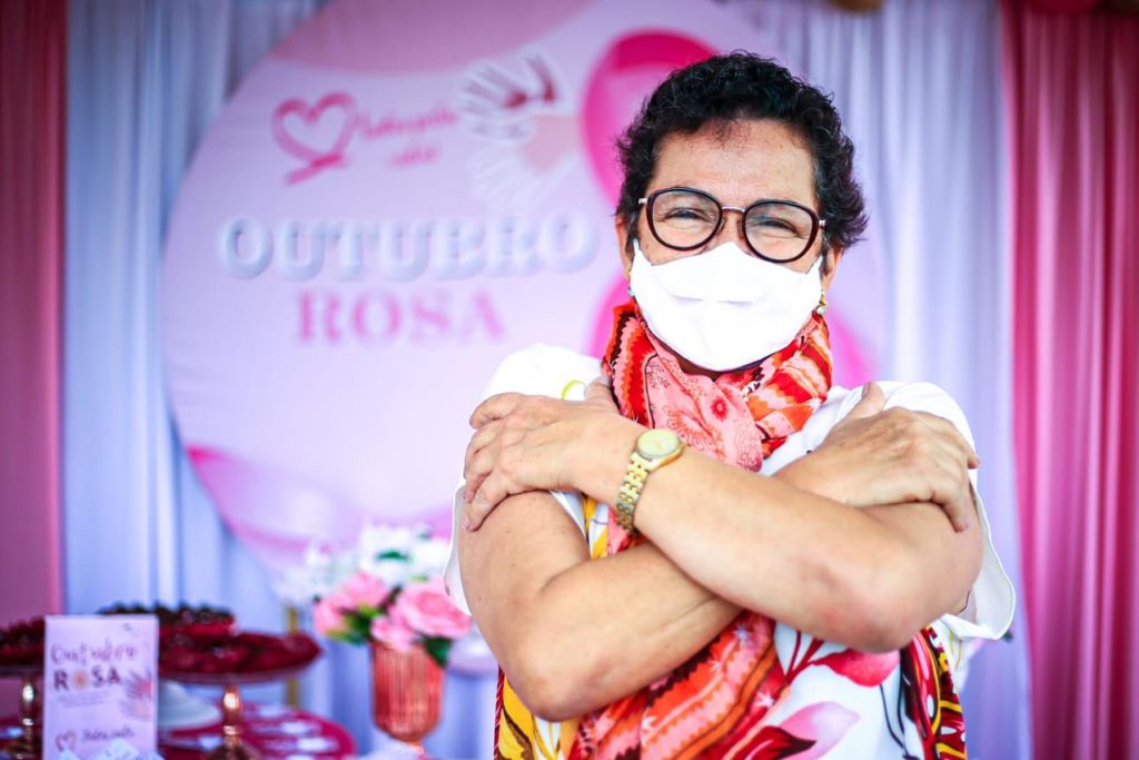 Policlínica comemora Outubro Rosa com serviço de marcação de mamografia