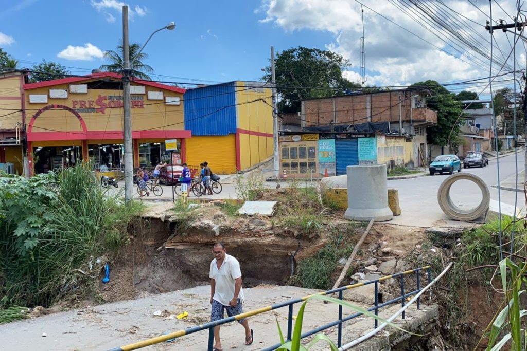 Deputado federal destinou emenda para reconstrução de estrutura que desabou com as chuva, mas projeto ainda não saiu do papel