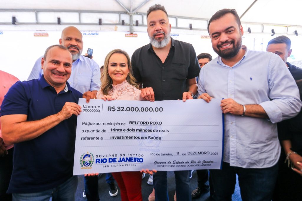 Governador Cláudio Castro faz a entrega do cheque de R$ 32 milhões para as obras do Complexo de Saúde