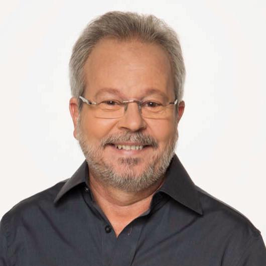 Martins-1 Luiz Martins: corrupção impressa no caráter político/Reprodução
