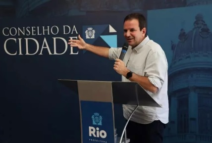 O Instituto Rio21 ouviu 1.340 moradores da capital sobre a gestão de Paes/Reprodução