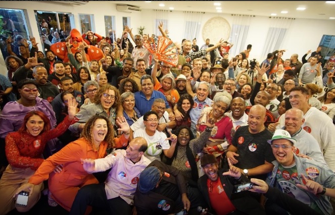 André No encontro realizado em Nova Iguaçu, artistas reafirmaram apoio à candidatura de CecilianoDivulgação/ Anderson Coutinho