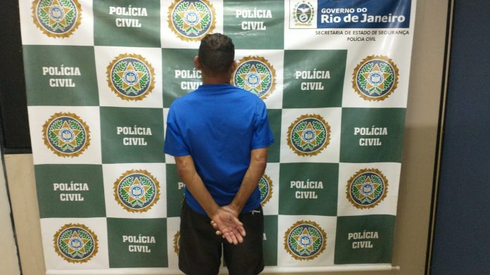 Jorge Pereira da Silva, que é funcionário do condomínio, foi preso em flagrante pela Polícia Militar/Divulgação